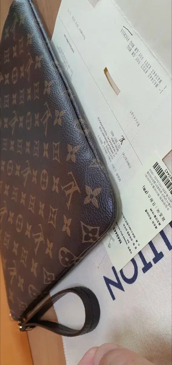 Buy from Japan Easily