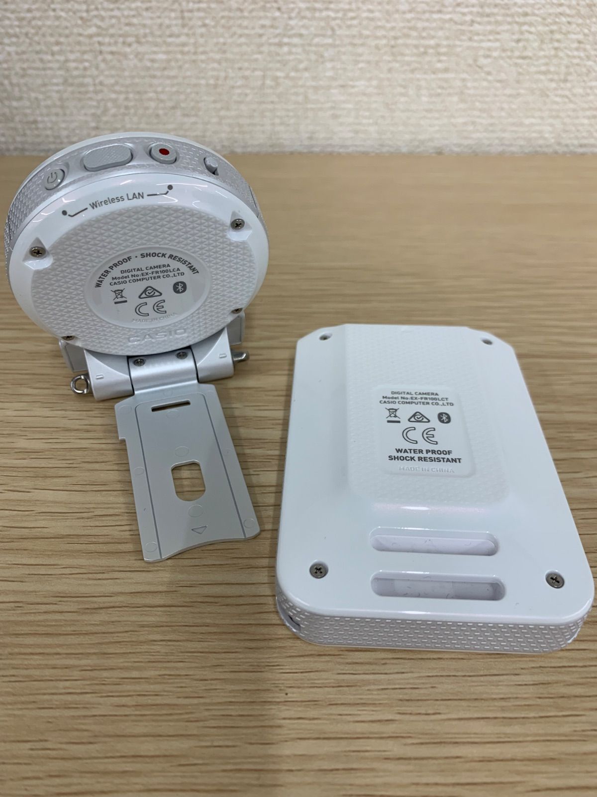 2【通電動作未確認】CASIO EXILIM FR100L 分離式 美品級 ホワイト