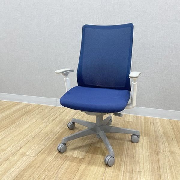 オカムラ フルーエント ハイバック 肘付 オフィスチェア ブルー