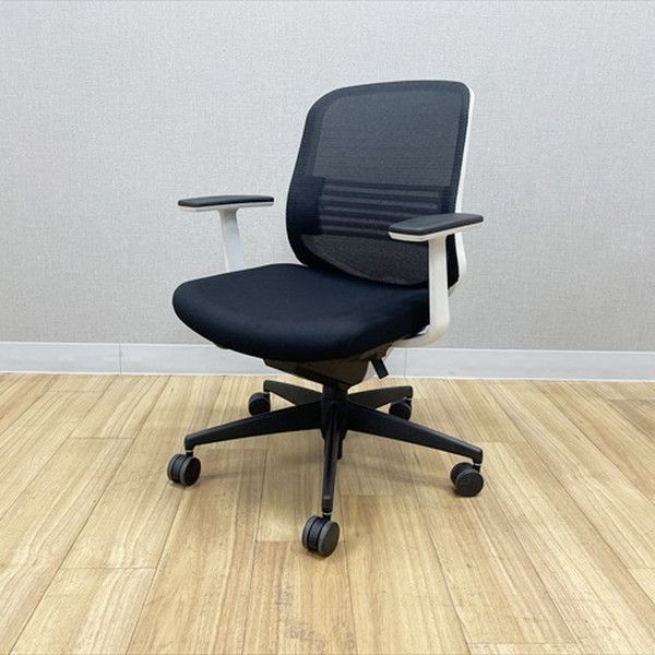 コクヨ シロッコチェア ランバーサポート付 肘付 オフィスチェア ブラック