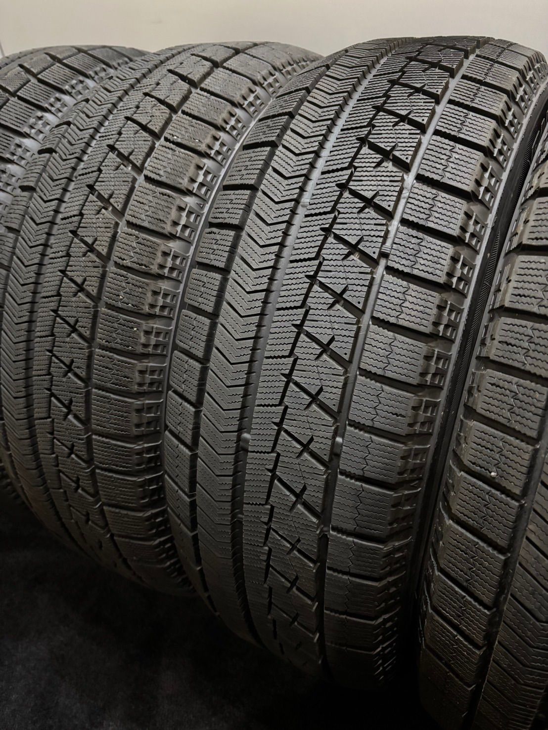☆215/60R16 BRIDGESTONE/VRX 20年製 スタッドレス 4本 ブリヂストン