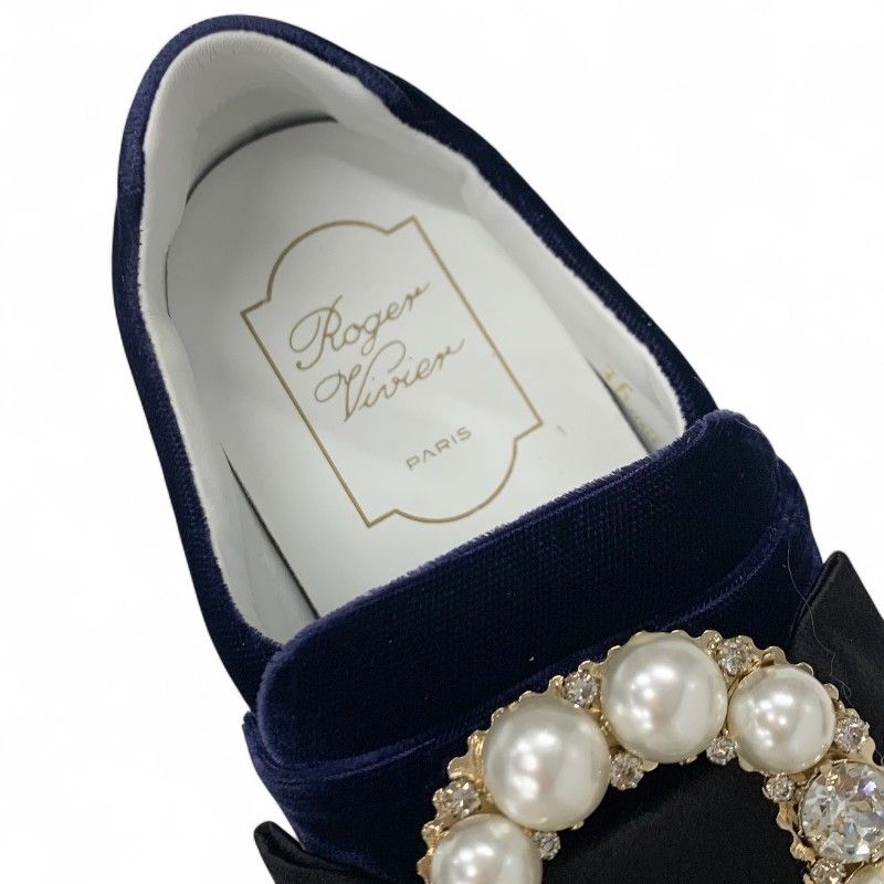 ロジェヴィヴィエ Roger Vivier スニーカー 靴 シューズ ベロア サテン