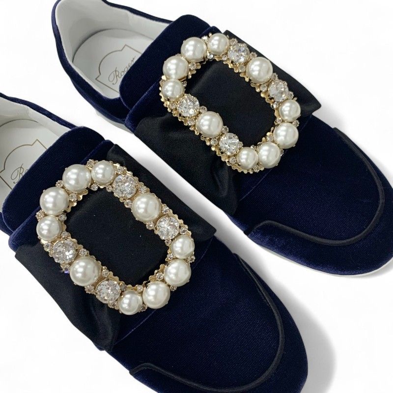 ロジェヴィヴィエ Roger Vivier スニーカー 靴 シューズ ベロア サテン 