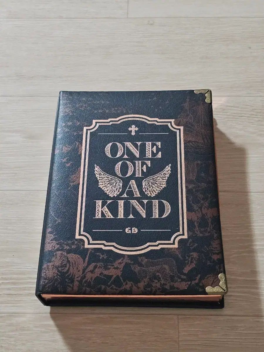 G-DRAGON(ジードラゴン) GD One Of Kind ブロンズ アルバム グッズ