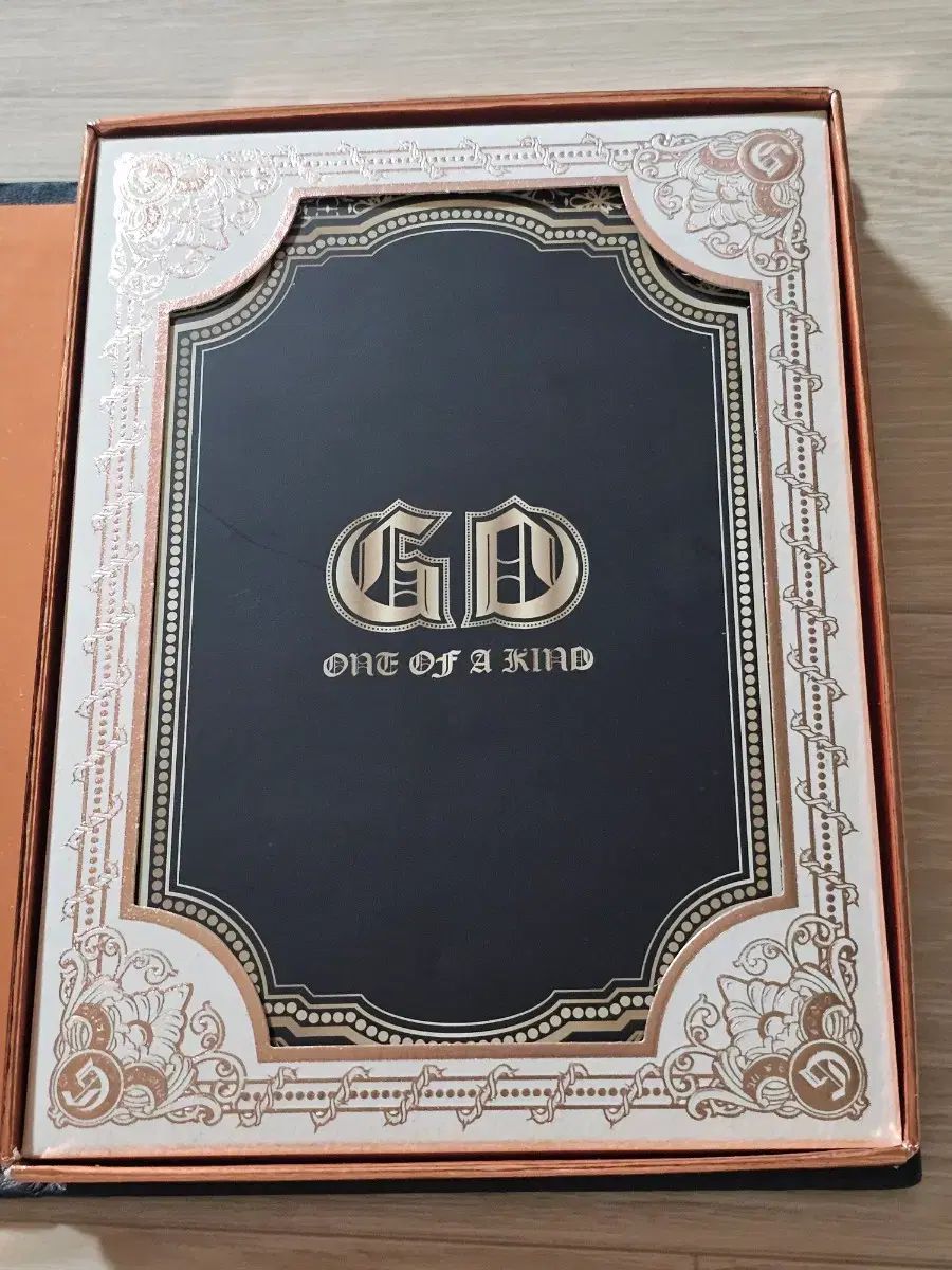 G-DRAGON(ジードラゴン) GD One Of Kind ブロンズ アルバム グッズ