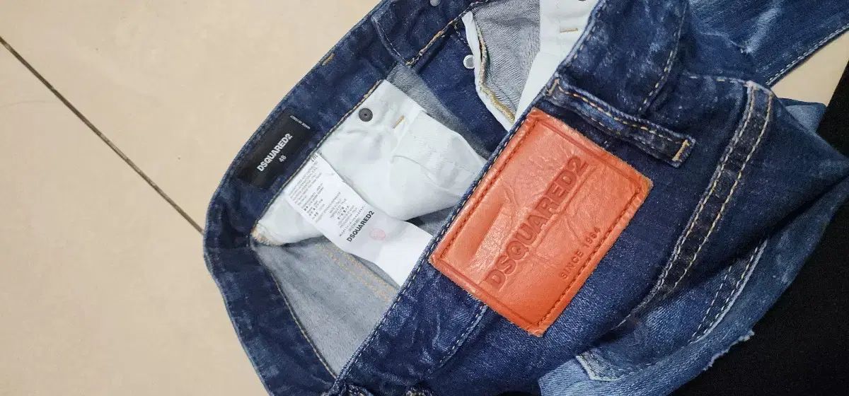 ディースクエアード ペインティング スケータージーン 48 DSQUARED2 