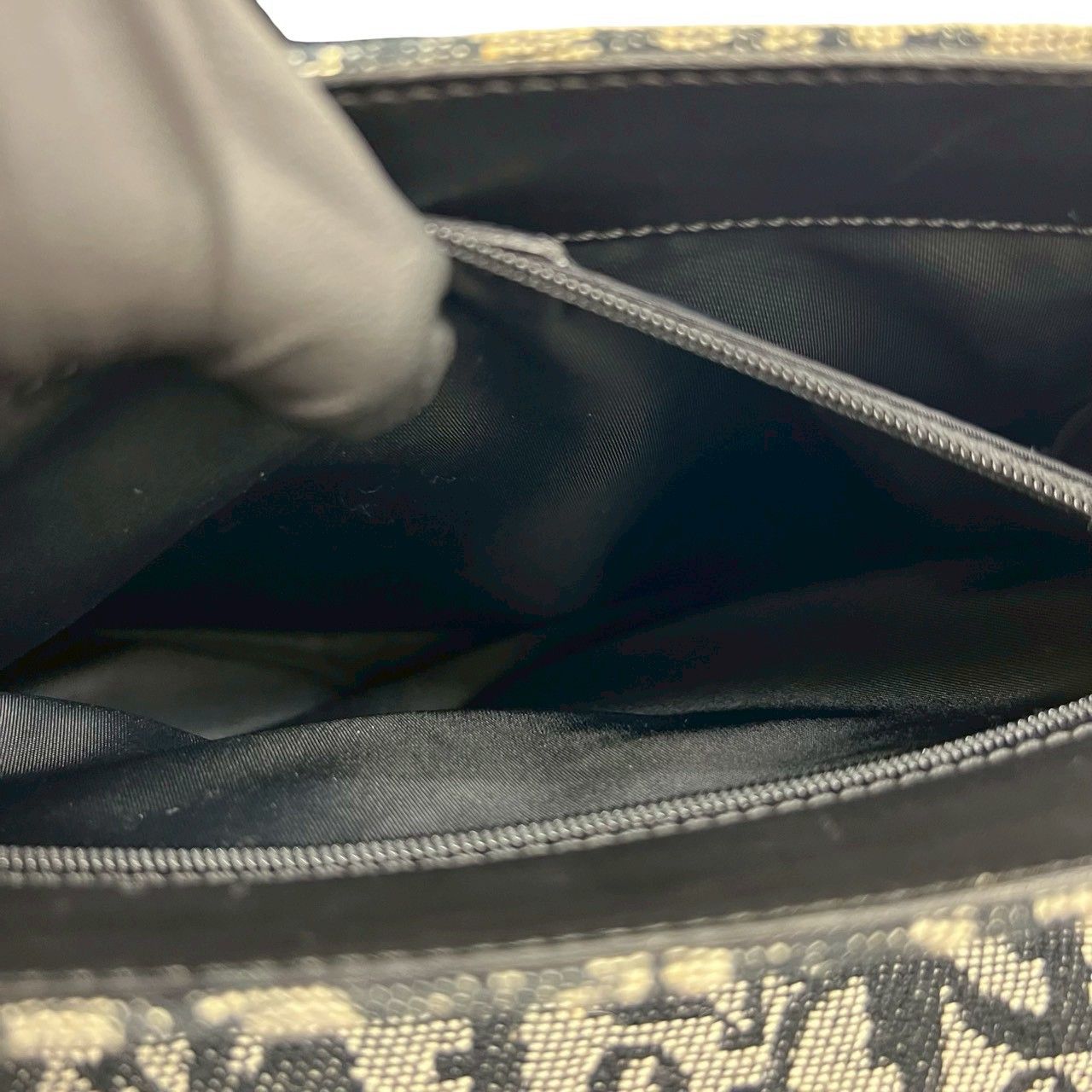 極 美品 袋付き Christian Dior ディオール トロッター 柄 サドル