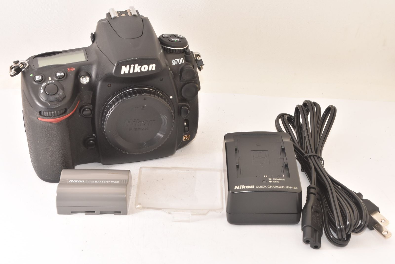 NIKON D700ボディ ショット数715枚 ☆美品☆ Nikon ニコン D700 ボディ ショット数4479回 デジタル一眼