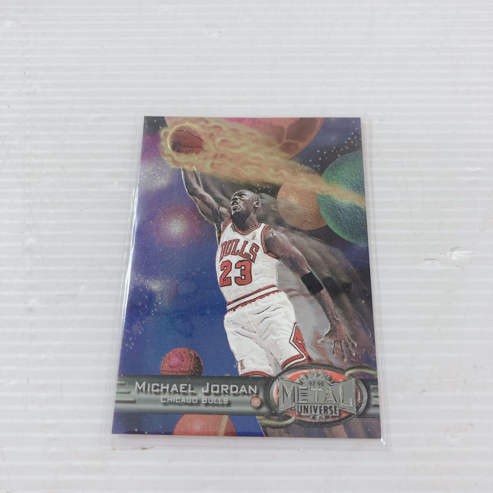 NBAカード トレーディングカード 1997-98 Skybox l Universe マイケル 