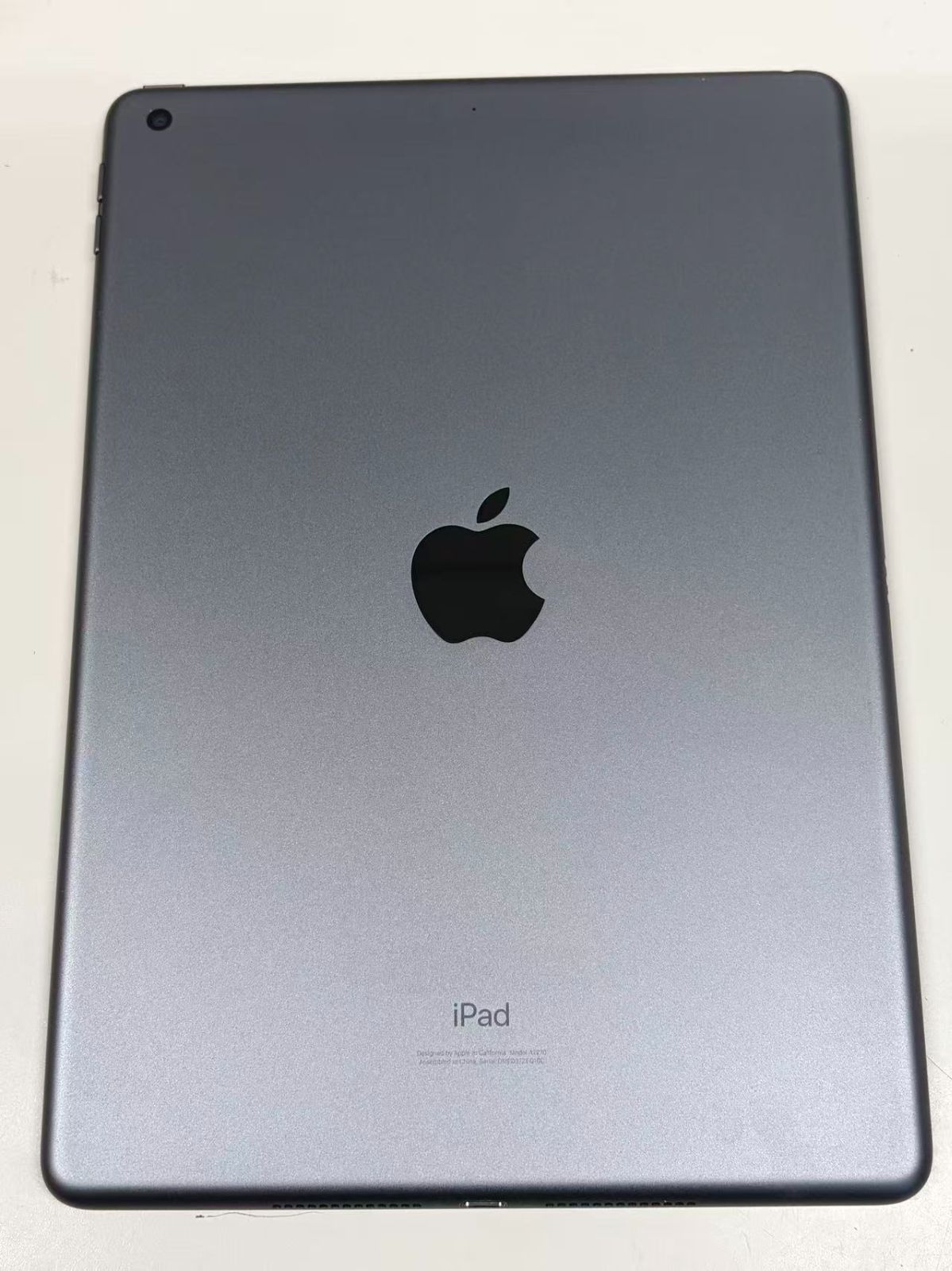 電池72% iPad (第8世代) 32GB スペースグレ Wi-Fiモデル - メルカリ