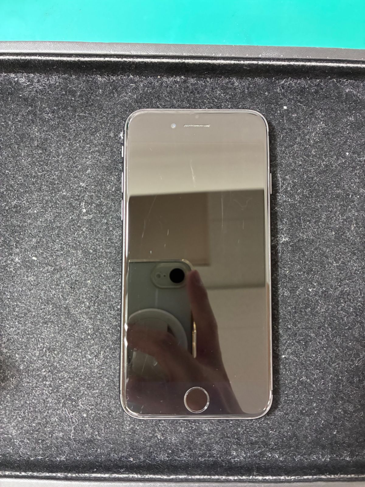 iPhone8（アイフォン） スペースグレイ - メルカリ