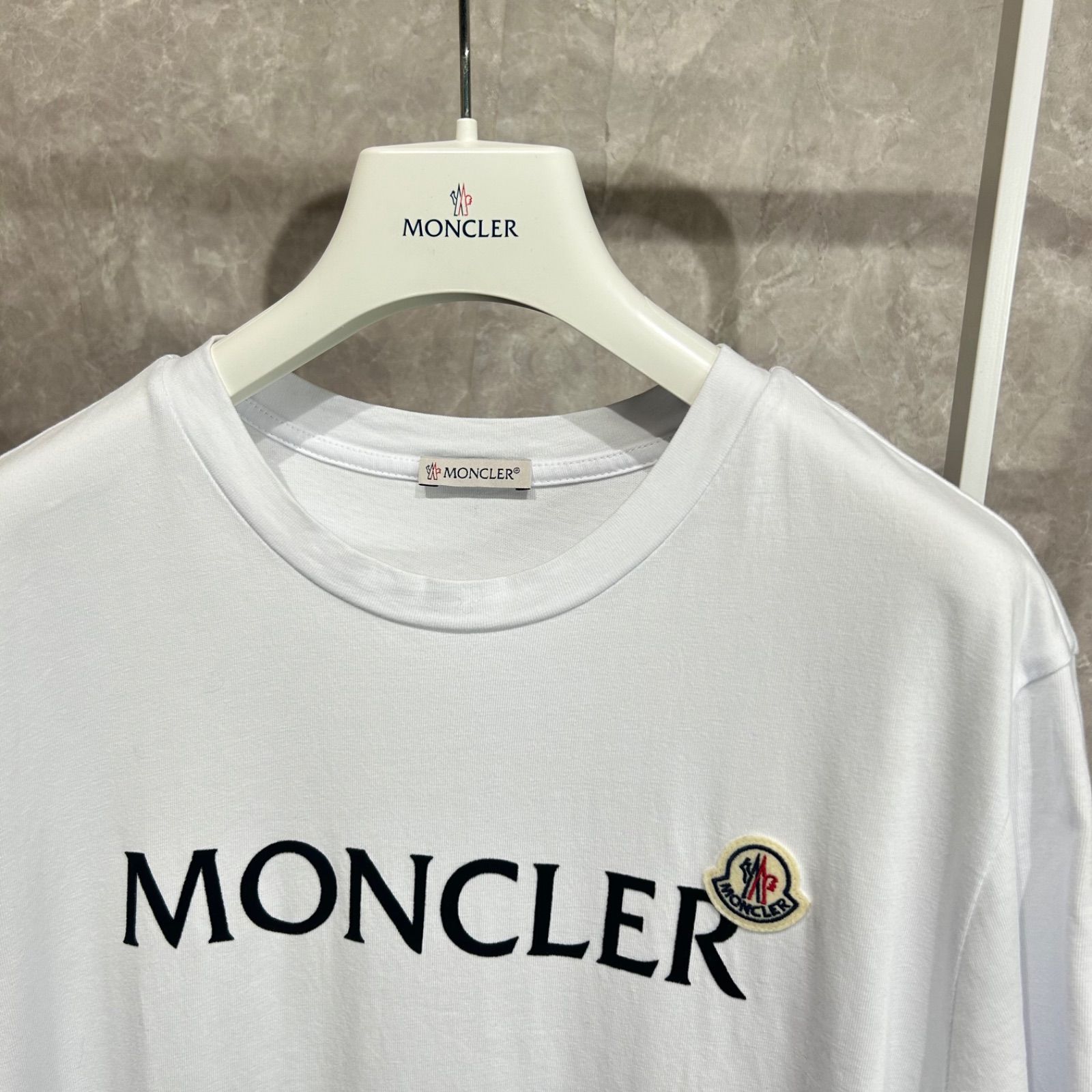 24年式】【極美品】 MONCLER モンクレール 半袖Tシャツ白M - メルカリ