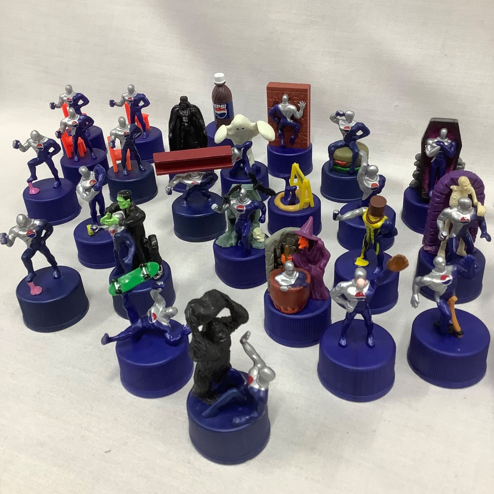 ペプシコーラ ペプシマン ボトルキャップフィギュア 25個まとめて T705