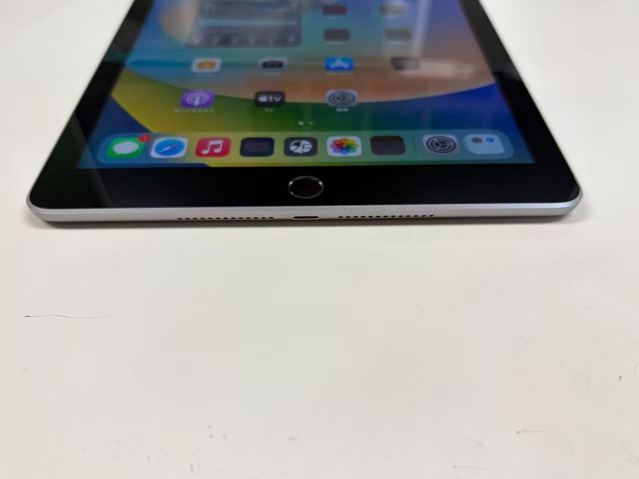 電池67% iPad(第6世代) 32GB スペースグレ Wi-Fiモデル - メルカリ