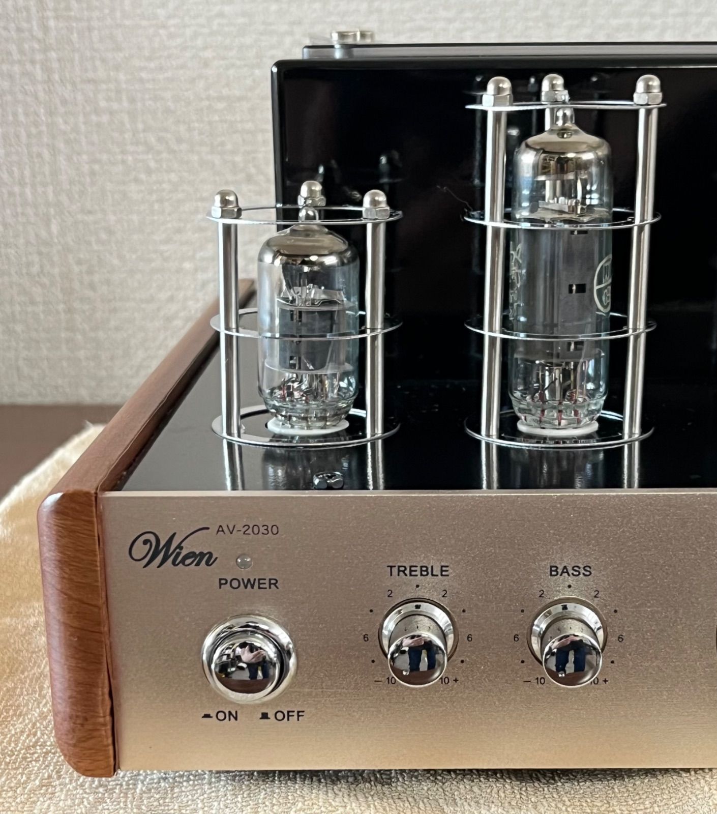 Wien AV-2030 真空管アンプ - メルカリ