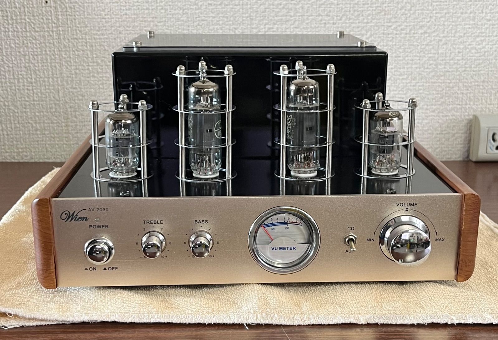 Wien AV-2030 真空管アンプ - メルカリ