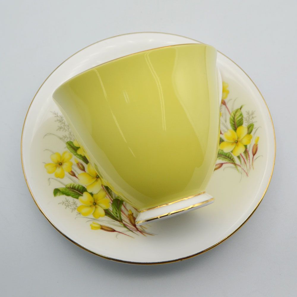 ヴィンテージ 食器 トリオ ティーカップ＆ソーサー Royal Albert