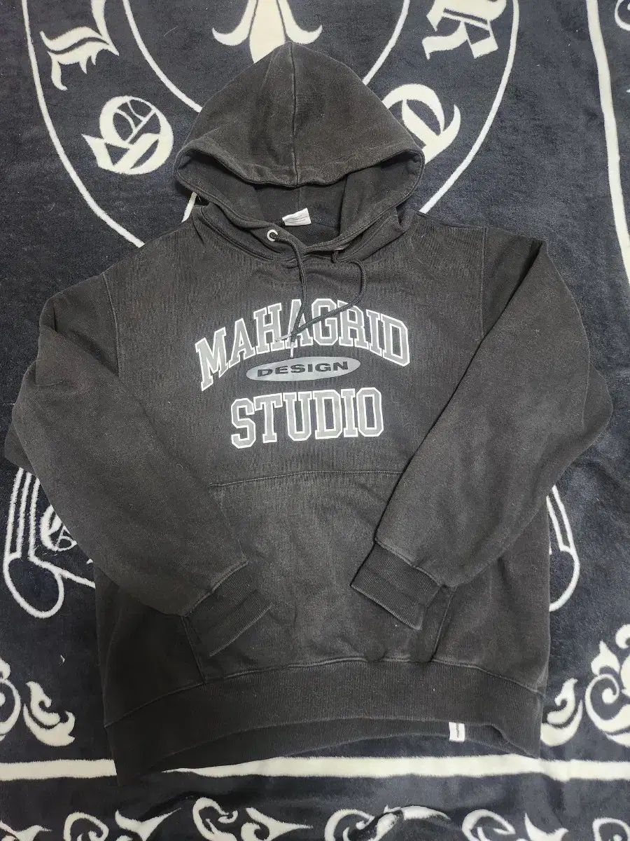 DESIGN MAHAGRID スタジオ WHO フーディー ブラック Mサイズ STUDIO HOODIE [BLACK] - MAHAGRID