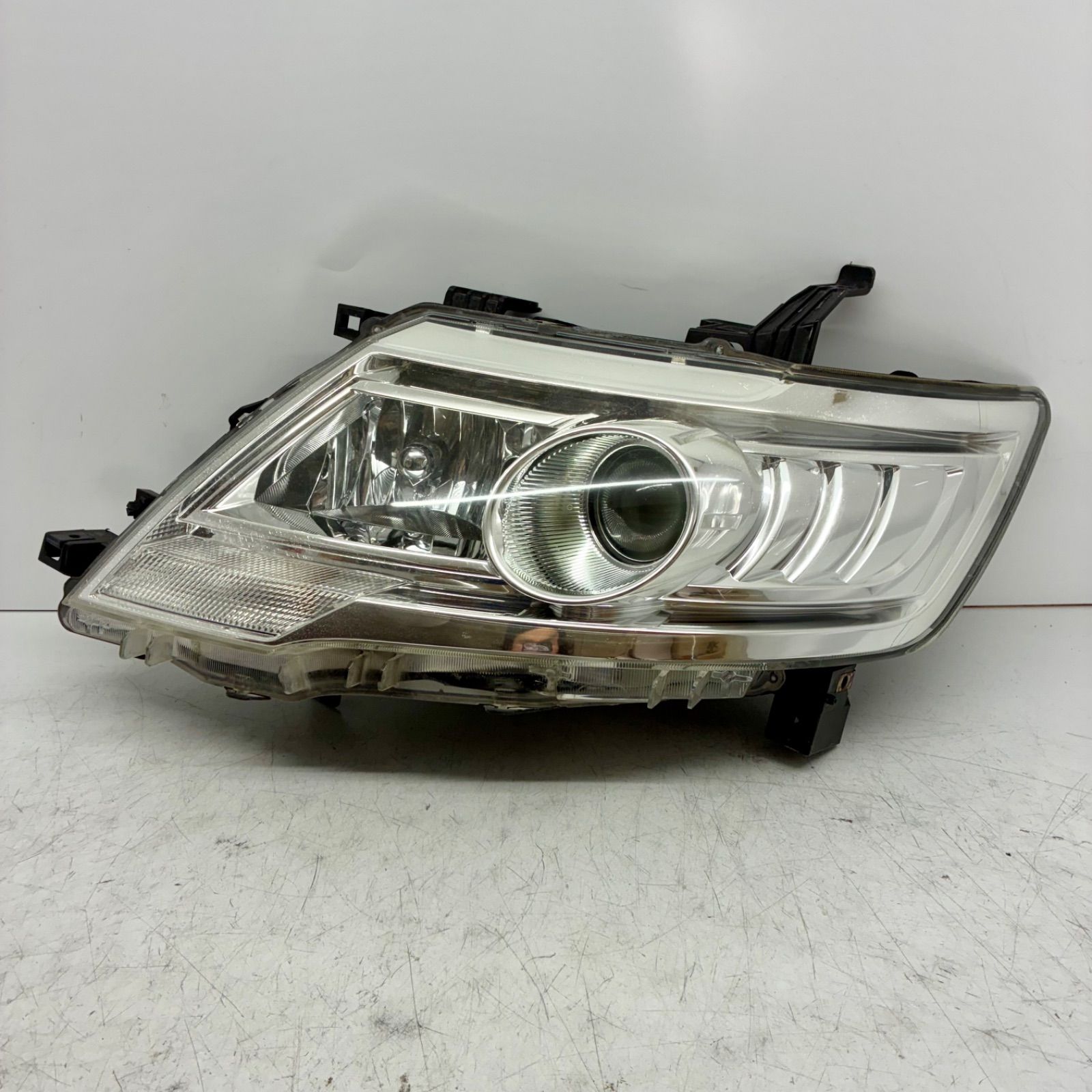 良品【コーティング済】日産 C25 CC25 セレナ ハイウェイスター ヘッド