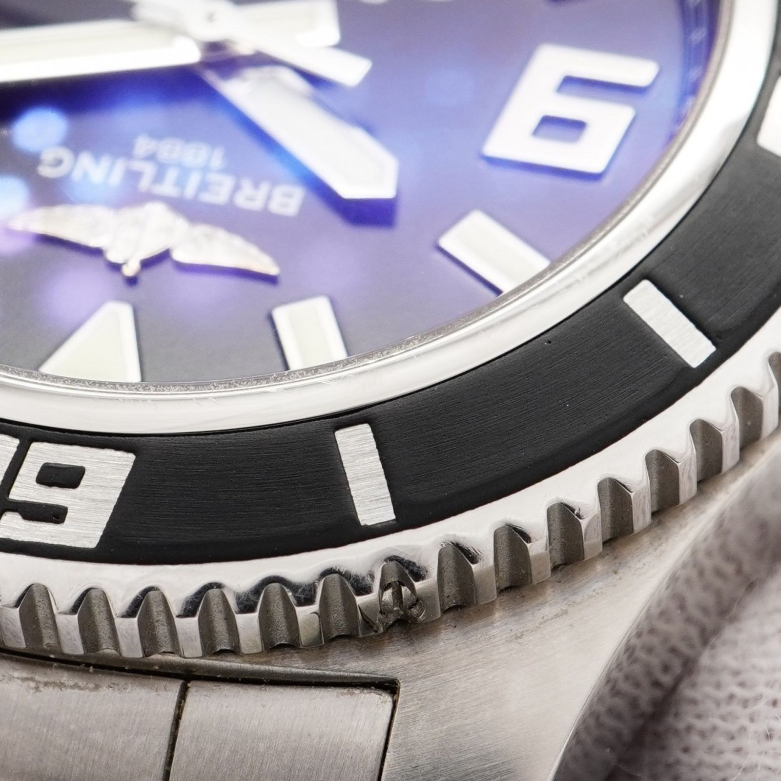 A17391 黒文字盤腕時計