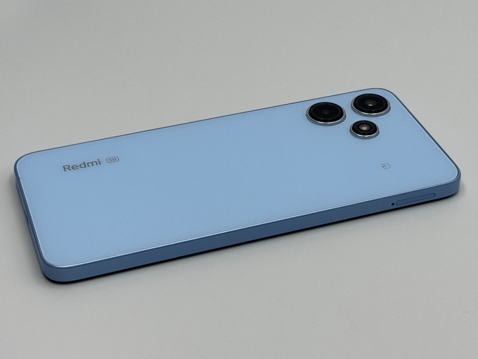 中古B】Redmi 12 5G XIG03 4GB+128GB スカイブルー SIMフリー 白ロム