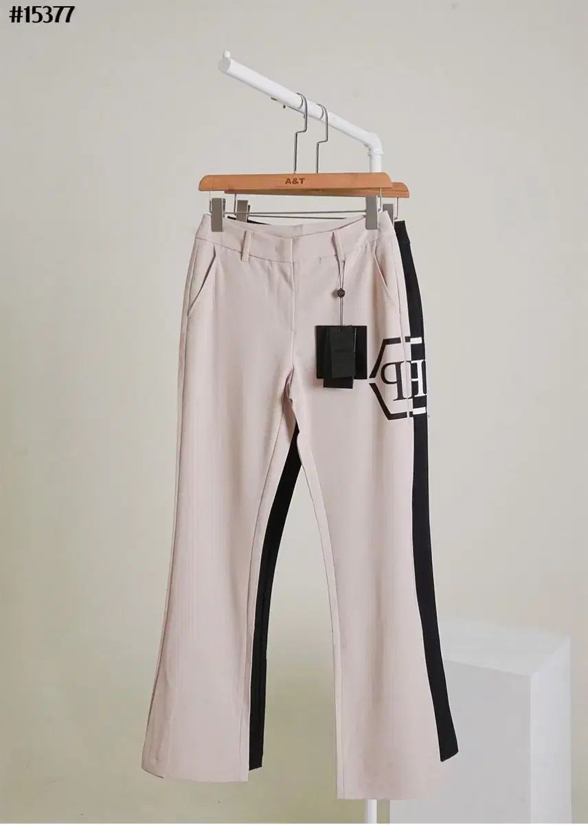 レディース ゴルフ ブーツカット パンツ