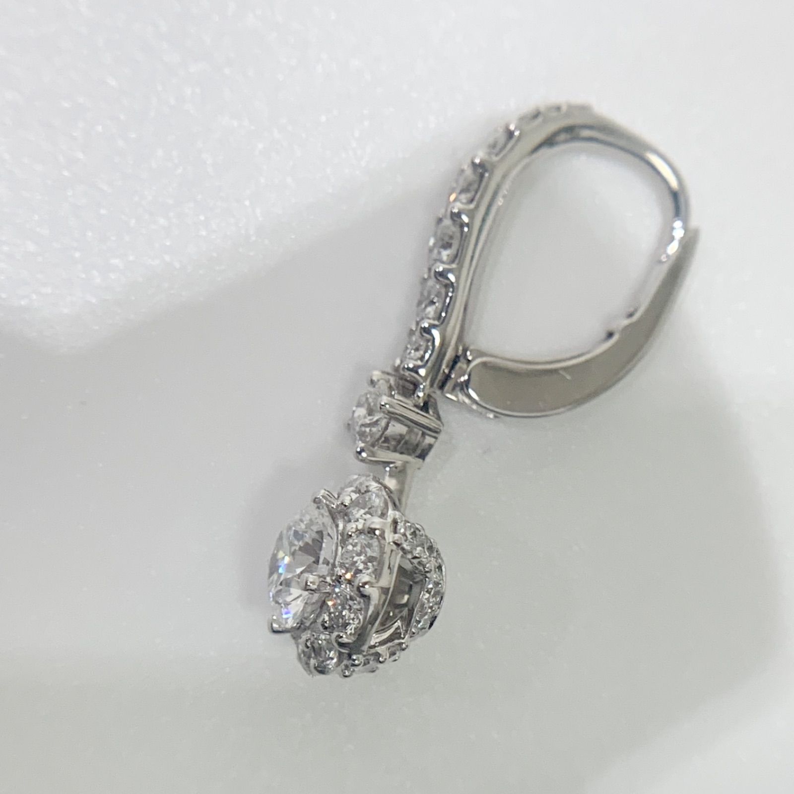 セールSALE】【中古】グラフ GRAFF アイコン ラウンド ダイヤモンド D0 