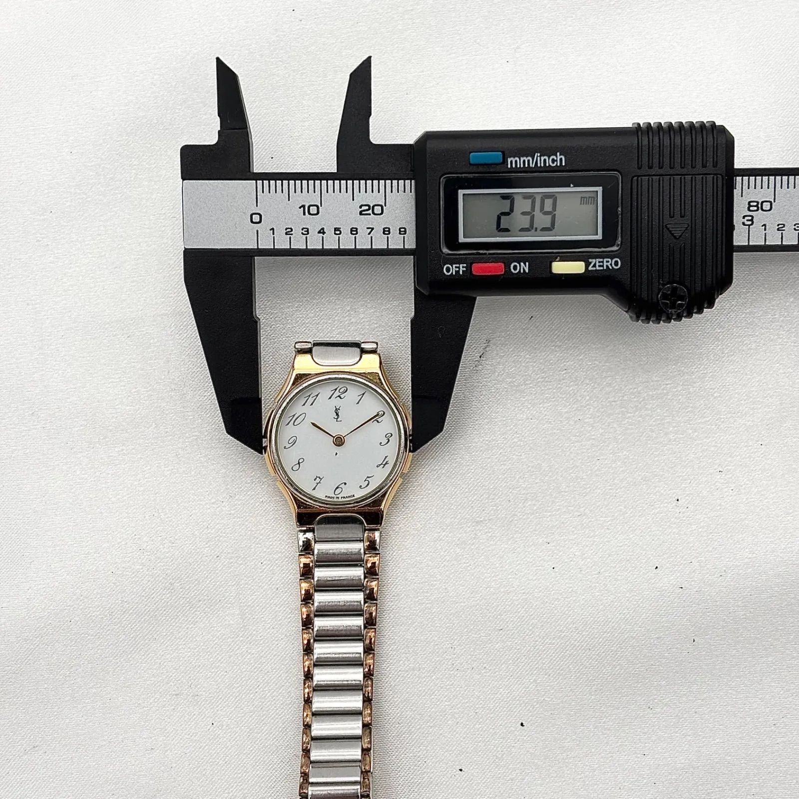 稼働品 Working item イヴ・サンローラン Yves Saint Laurent 腕時計