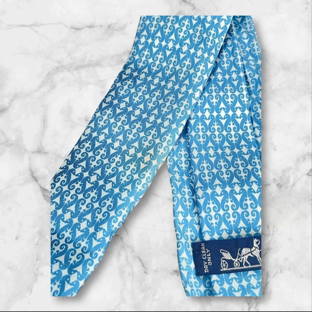 HERMES シルクネクタイ 水色系 総柄 ワイドタイ HERMES シルクネクタイ 水色系 総柄 ワイドタイ 【公式通販】