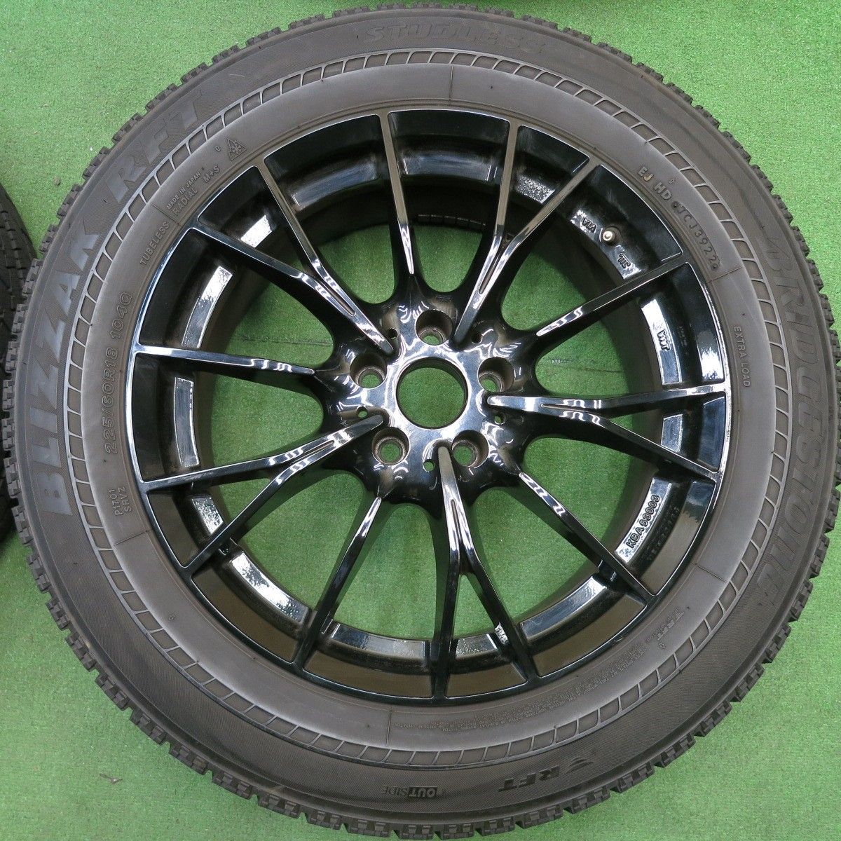 MAK FABRIK 18インチ スタッドレスタイヤ 225/60R18 BMW 4本価格！22年☆BMW 等 MAK FABRIK 225/60R18 スタッドレス