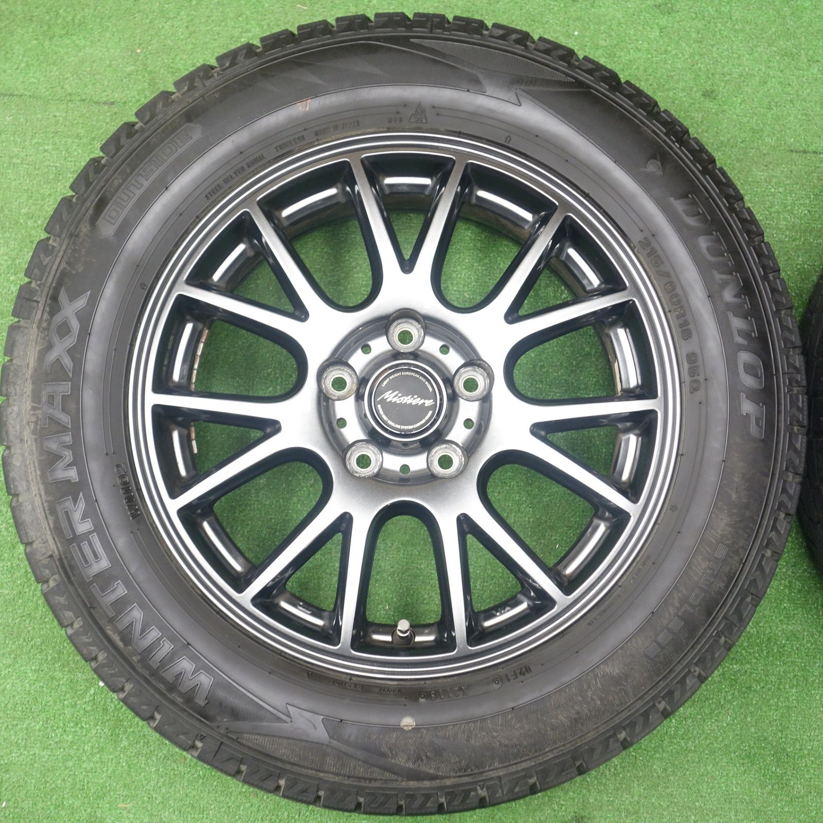 バリ溝！9.5分スタッドレス 215/60R16 ダンロップ ウインターマックス 