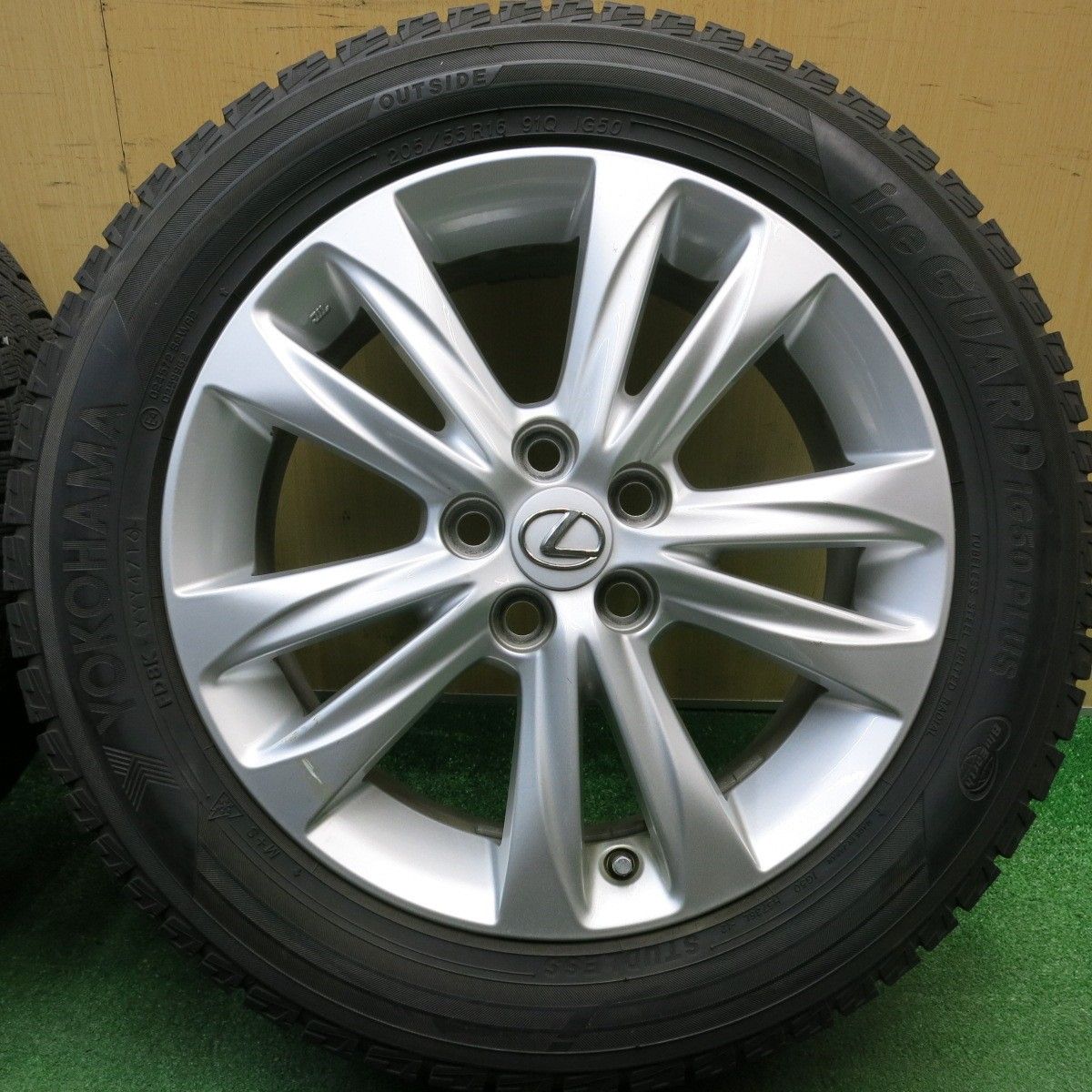 バリ溝！9.5分☆レクサス CT 純正 205/55R16 スタッドレス ヨコハマ 