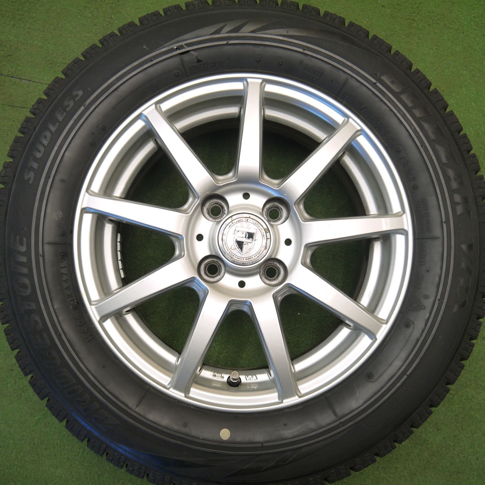 バリ溝！9.5分☆スタッドレス 185/65R14 ブリヂストン ブリザック VRX
