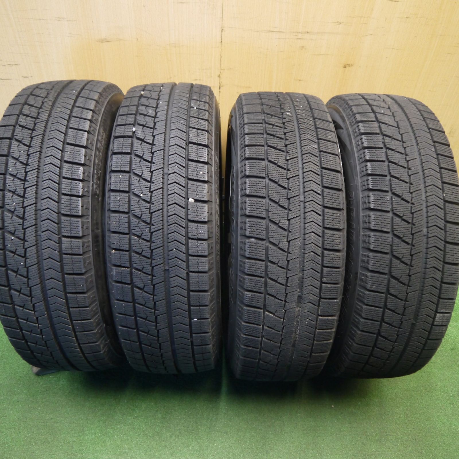 バリ溝！9.5分☆スタッドレス 185/65R14 ブリヂストン ブリザック VRX