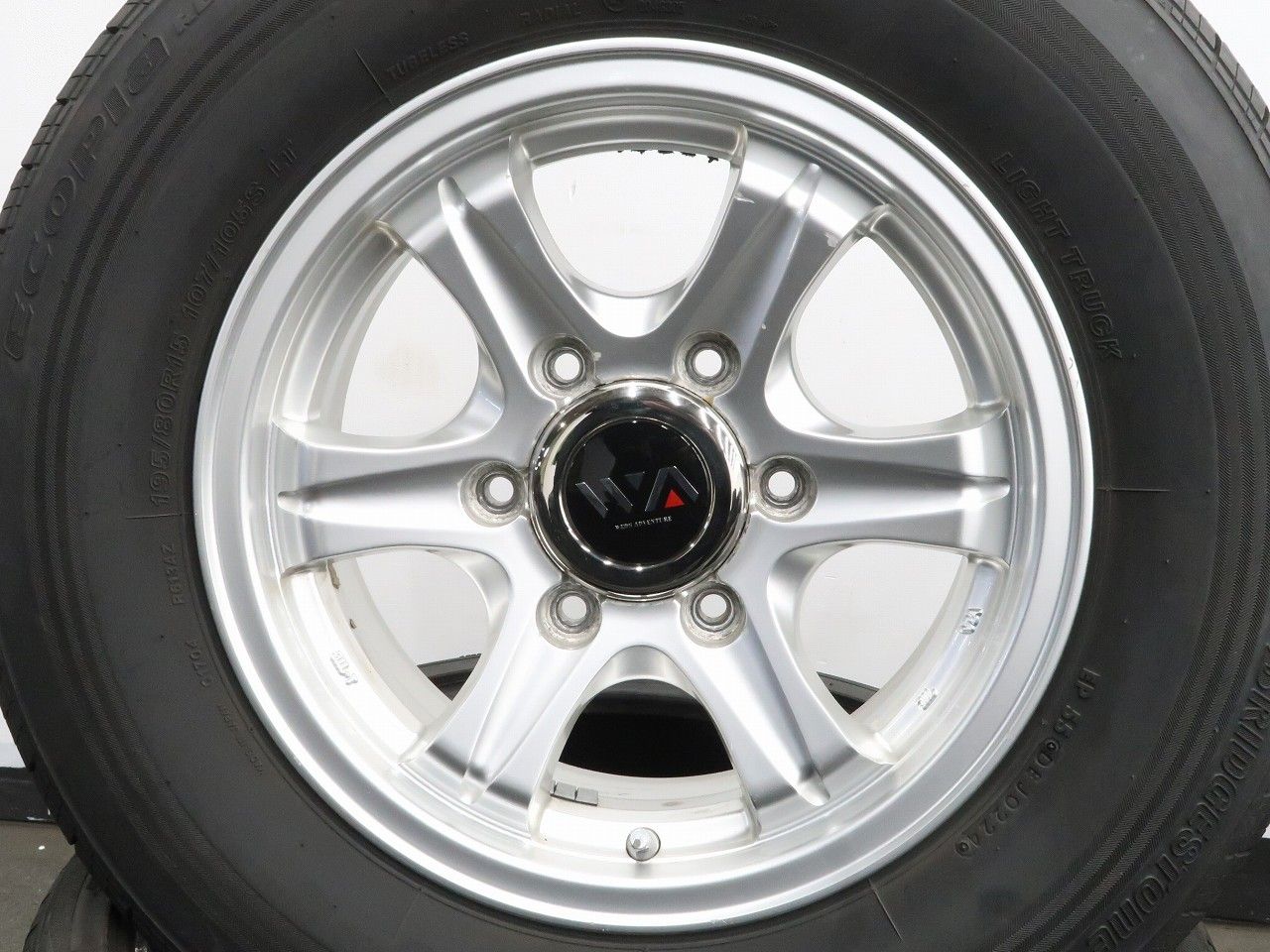 ハイエース 200系 ボンゴ 等に 4本 KEELER FIELD 16インチ 6J +33 6H 