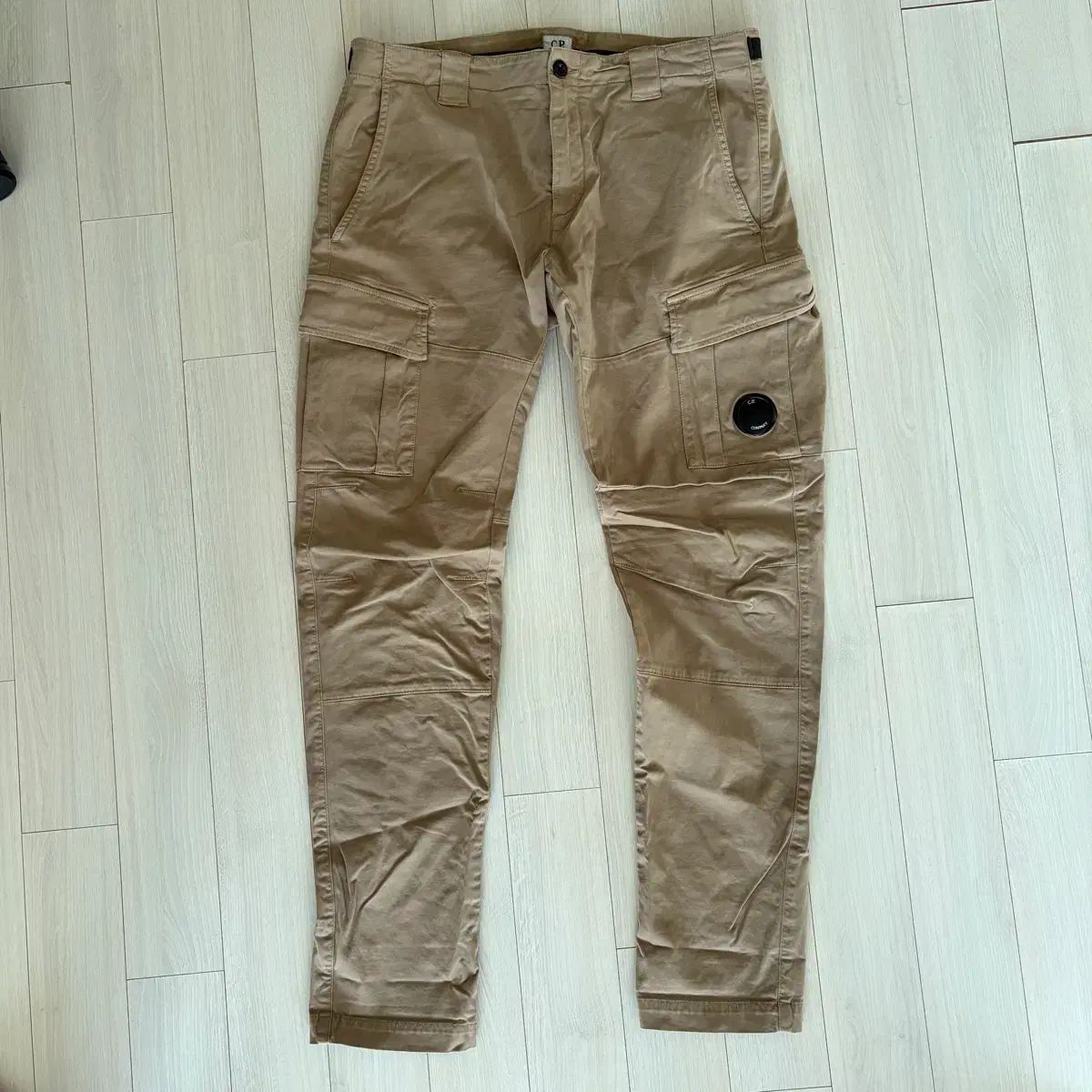 C P Company カーゴ ズボン ベージュ 50 サイズ 出品 【公式通販】