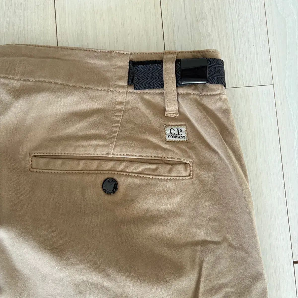 C P Company カーゴ ズボン ベージュ 50 サイズ 出品 【公式通販】