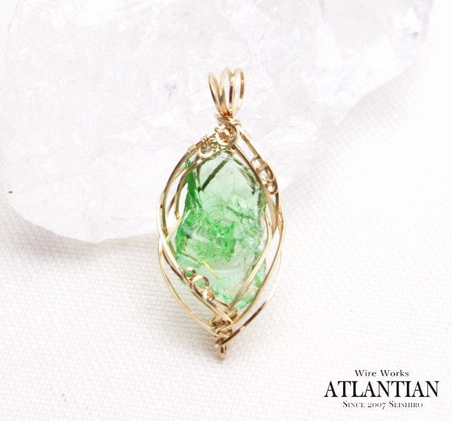 シエラネバダ産アンダラクリスタル・マーリングリーン ～シンプルループペンダントトップ 【14金GFワイヤー】