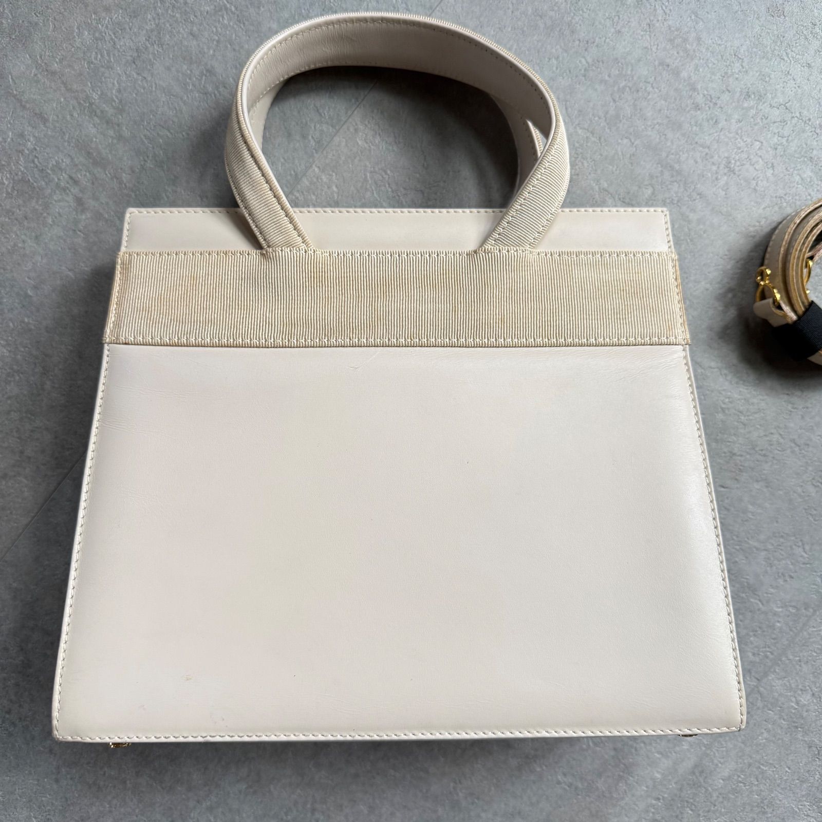 美品 SalvatoreFerragamo サルヴァトーレフェラガモ 2way ショルダー 