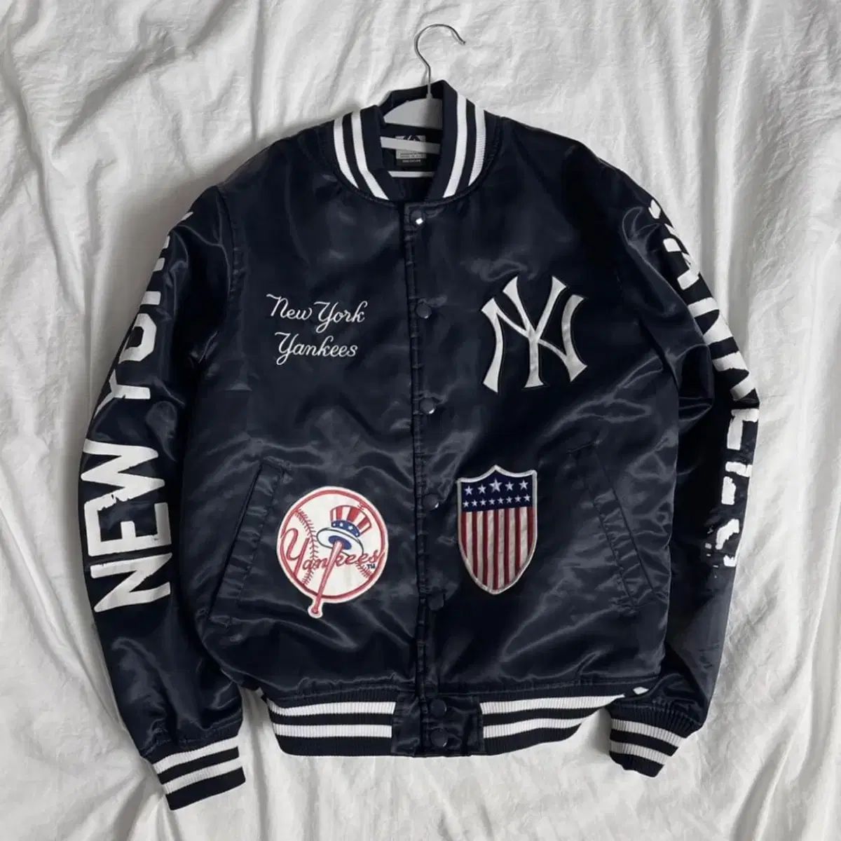Majestic MLB ニューヨーク ヤンキース スタジャン ML2322F0010｜Yahoo 