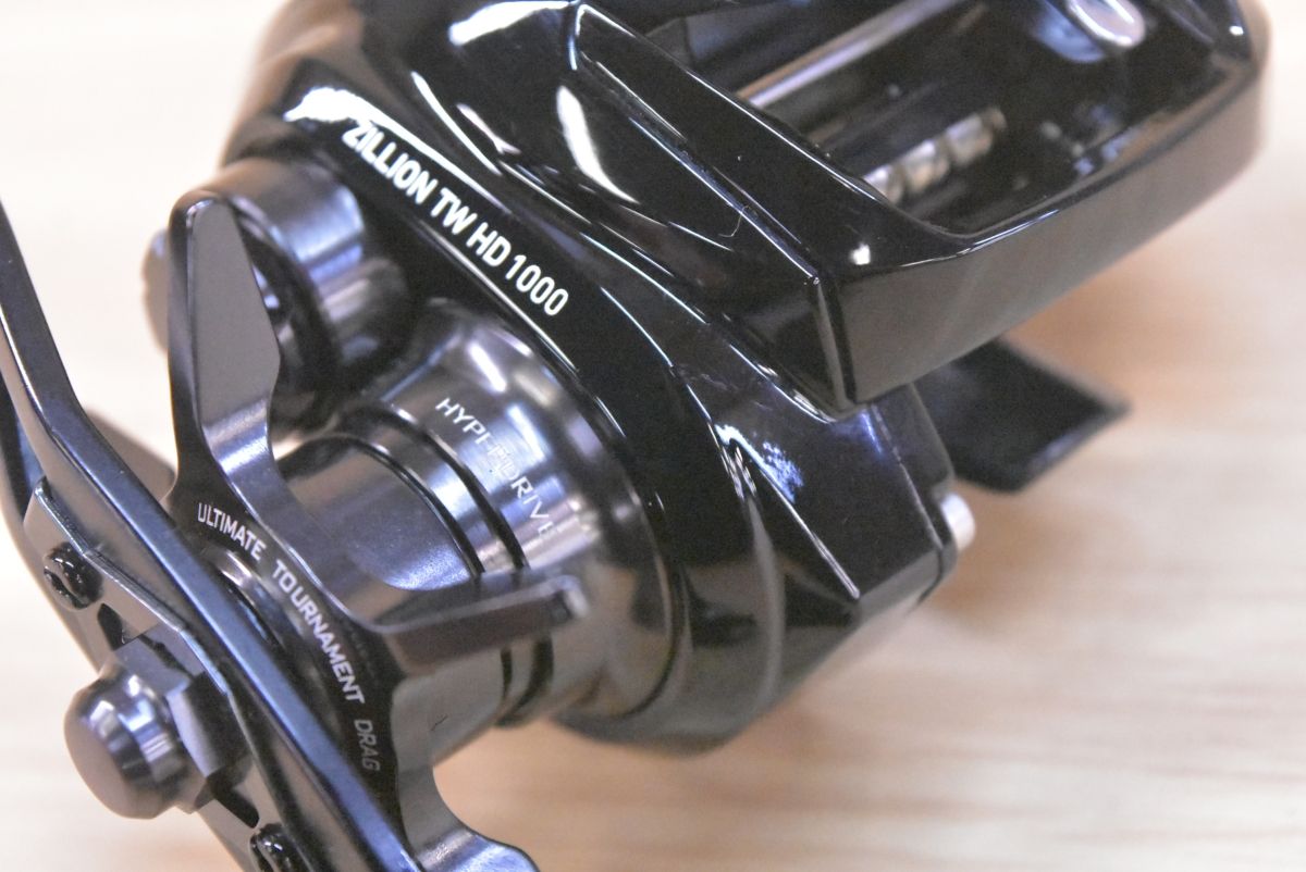 ダイワ 22 ジリオン TW HD 1000H 右 DAIWA ZILLION ベイトリール バス