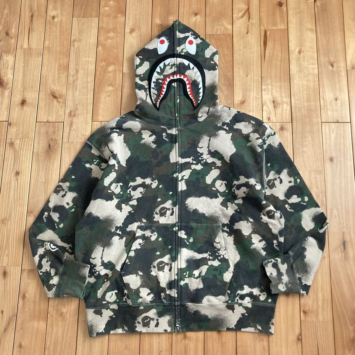 ape カモ パーカー 迷彩 フーディー BATHING A ZIP APE（アベイシング 