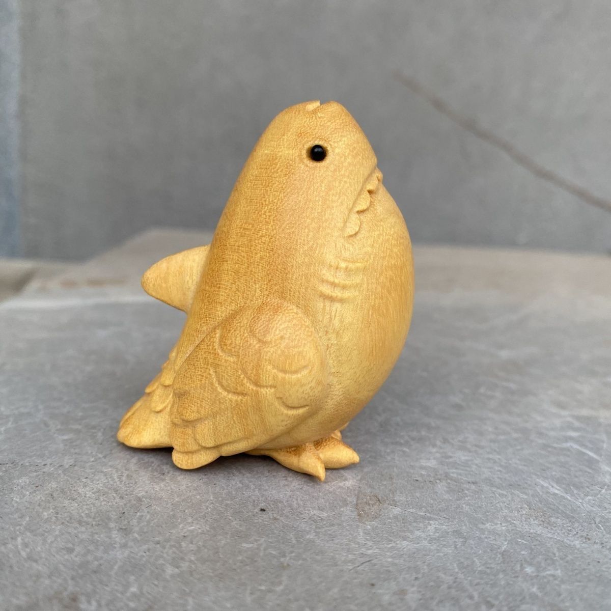 崖柏 手彫り サメ鳥 置物 ユニーク 木製 インテリア デスク 車内 卓上