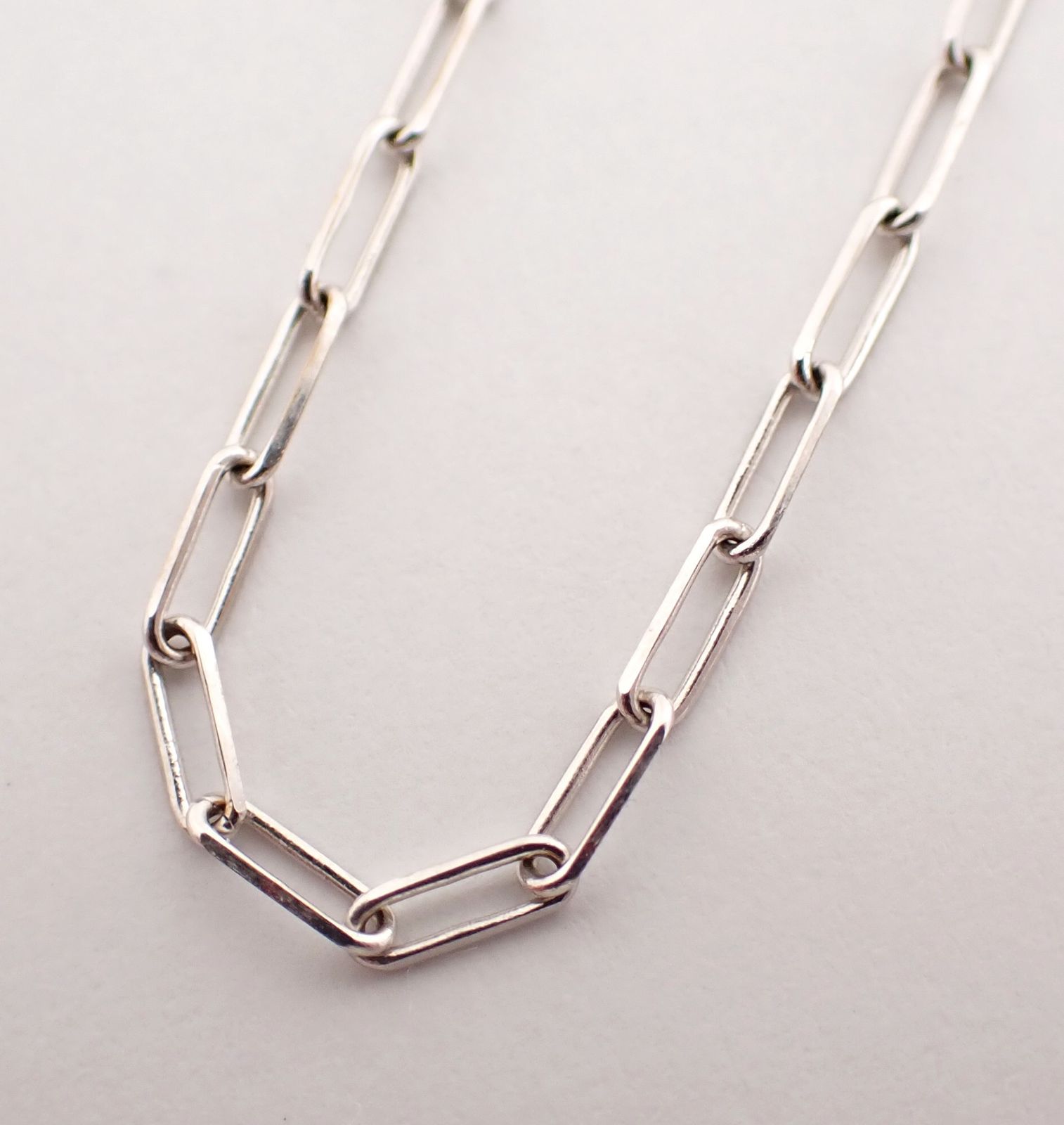 UNOAERRE(ウノアエレ) ゴールドネックレス K18WG 750WG ホワイト