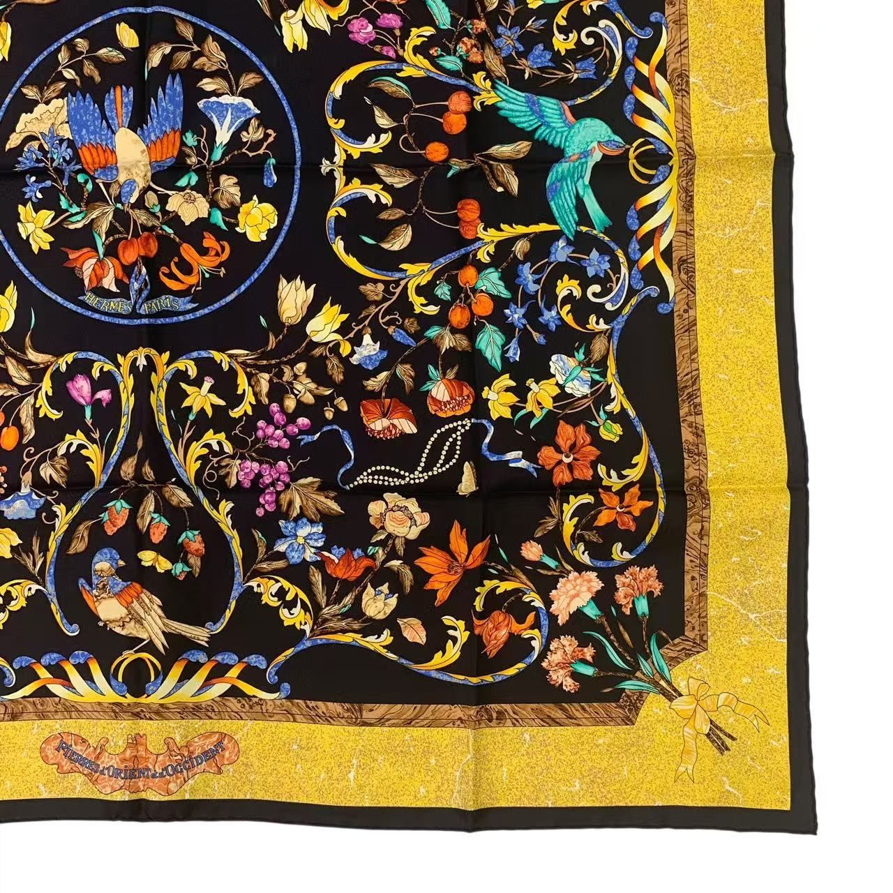エルメス カレ 90 東洋の石と西洋の石細工 シルク　スカーフ 新品同様 HERMES エルメス カレ90 PIERRES d' ORIENT et d' OCCIDENT