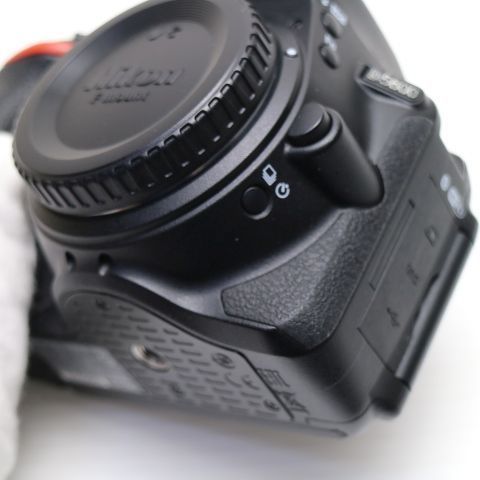 超美品 D5600 ボディ ブラック 即日発送 一眼レフ Nikon 本体 土日祝
