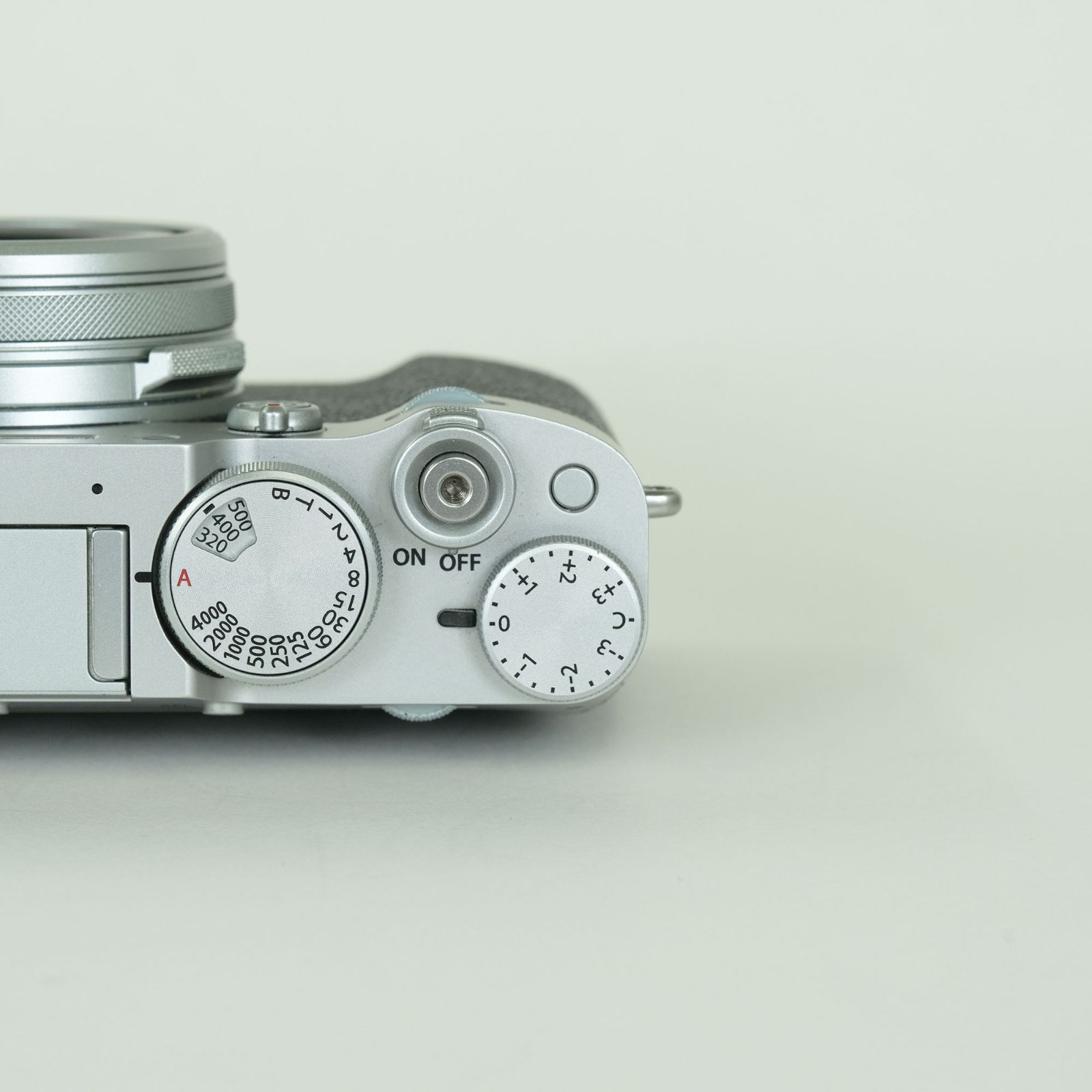 美品 | シャッター数3,600回｜フィルター付] FUJIFILM X100V シルバー