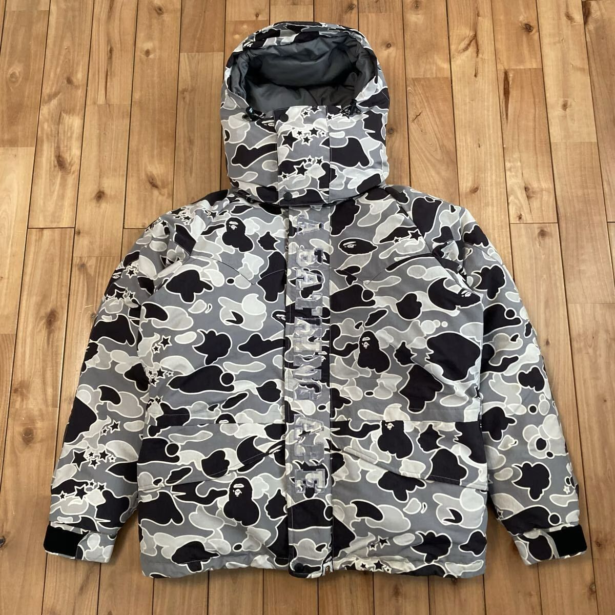 初期 SNOW BOARD DOWN JACKET Mサイズ a bathing ape BAPE STA CAMO エイプ ベイプ アベイシングエイプ スノボ ダウンジャケット z7646