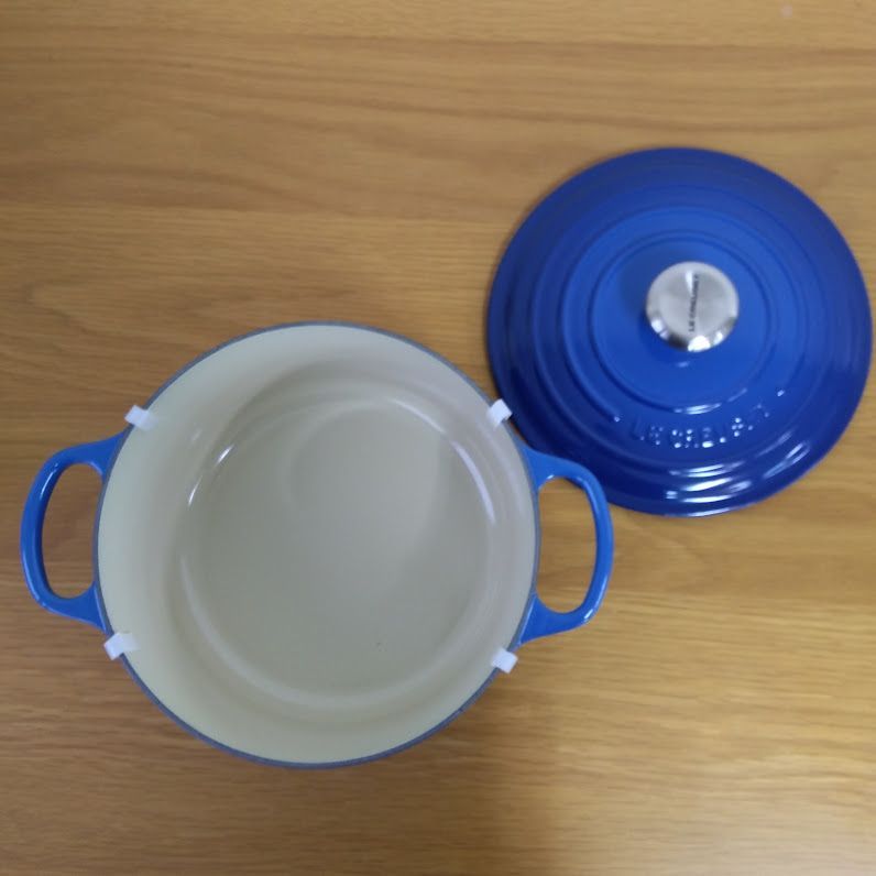数回使用⭕️美品⭕️ココット ロンド マルセイユブルー20cm ♡ルクルーゼ ココットロンド マルセイユブルー 20cm 両手鍋 青 新品