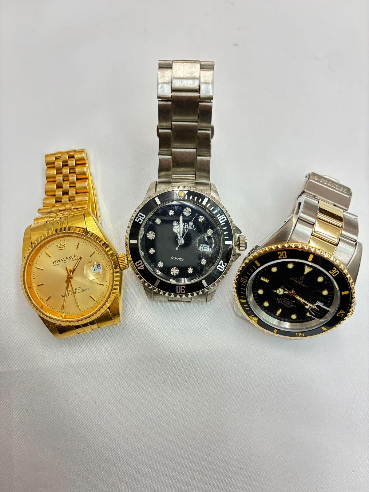 N【中古品】メンズ 稼働品、ジャンク時計 3点まとめ ゴールド 黒文字盤